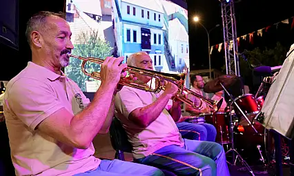 Tire Belediyesi Armoni Bandosu Konseri, Dinleyenleri Mest eEti