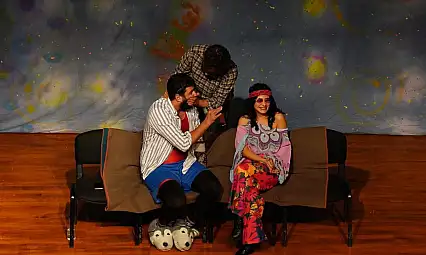 Tire Belediyesi Kültür Salonu'nda 'Sizi Tanıyorum' Tiyatro Oyunu Sahnelendi