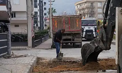 Tire'de Belediye ve Büyükşehir Ekiplerinden Yoğun Mesai