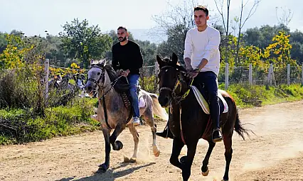 Tire'de Geleneksel Rahvan At Yarışları Nefes Kesti!