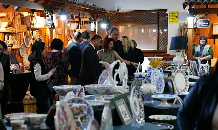 Tire Kent Müzesi'nde Rengarenk Çini Sergisi