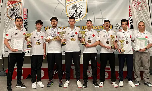 İzmirli Sporculardan Türkiye Şampiyonası'nda Tarihi Başarı