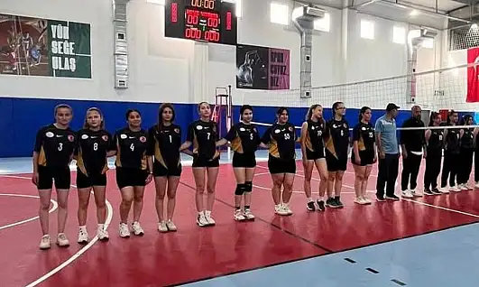 Kirazda Şampiyonluk İpini Anadolu Lisesi Göğüsledi