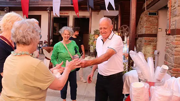 ADNAN SAYGILIER'DEN 'ŞERBET VE DONDURMA' SERGİSİ