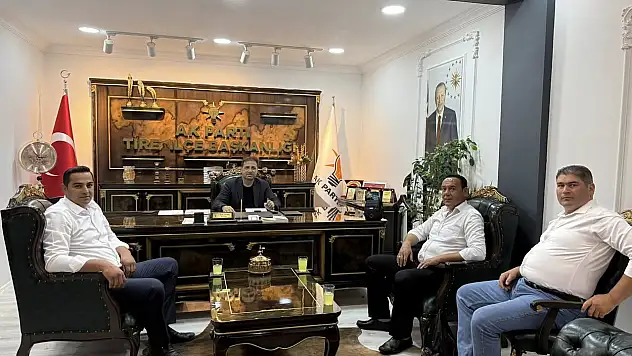 AK Parti Tire İlçe Başkanlığı'nda Ziyaretçi Yoğunluğu