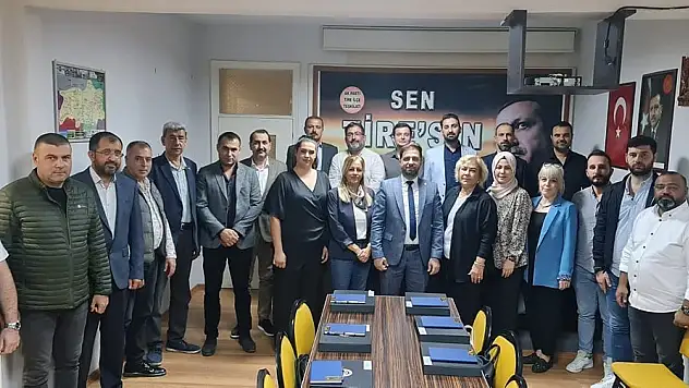 Ak Parti Tire İlçe Teşkilatı ilk resmi toplantısını yaptı