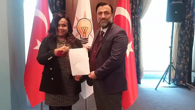 Ak Parti’nin Sudan kökenli, Torbalı doğumlu milletvekili adayı