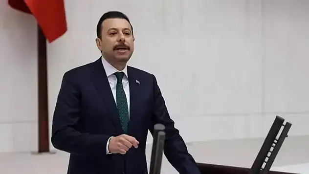 AKP Milletvekili: Bu hızla İzmir’deki hatlar 125 yıl sonra tamamlanacak