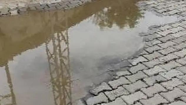 Arkaçılar Mahallesi'nde Su Patlağı Tepkisi: 'Köy Çamur Oldu'