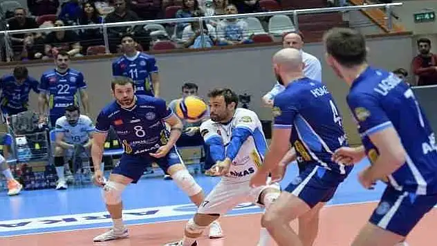 Arkas’ın filedeki rakibi Fenerbahçe