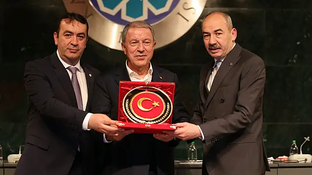 Bakan Akar: 'Seçim ahlakımızla ilgili konuşanlara milletimiz en net ve ağır cevabı verdi”