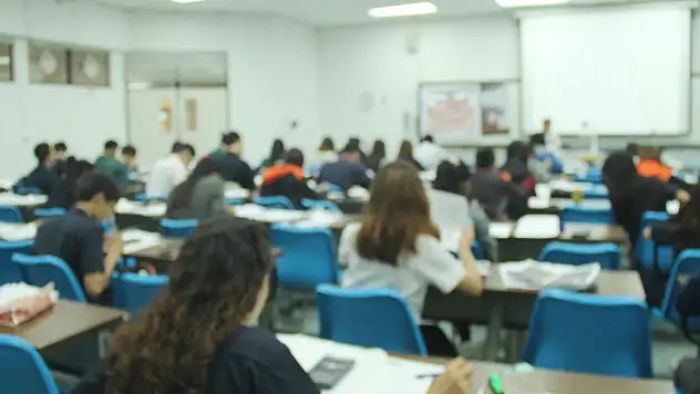 Bakan Tekin'den '2+2 Lise Eğitimi' Tartışmalarına Yanıt: Talep Olursa Değerlendirilir