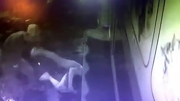 Bakırköy’de kadına şiddet, pompalı tüfek ile darp etti