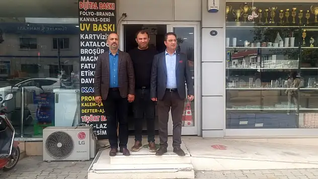 BASIN İLAN KURUMU İZMİR MÜDÜRÜ OSMAN BAŞEĞMEZ, DOKUZDA 9 GAZETESİ'Nİ ZİYARET ETTİ