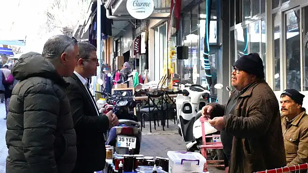 BAŞKAN OKUROĞLU SALI PAZARI'NDA ESNAF VE VATANDAŞLA BULUŞTU