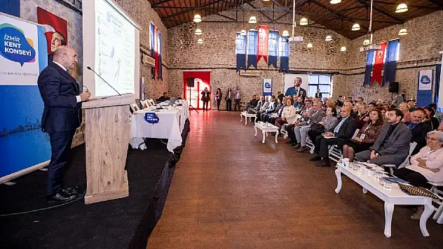 Başkan Soyer 'Şiddetli Rüzgarlar, Fırtınalar Farkındalık' toplantısında konuştu