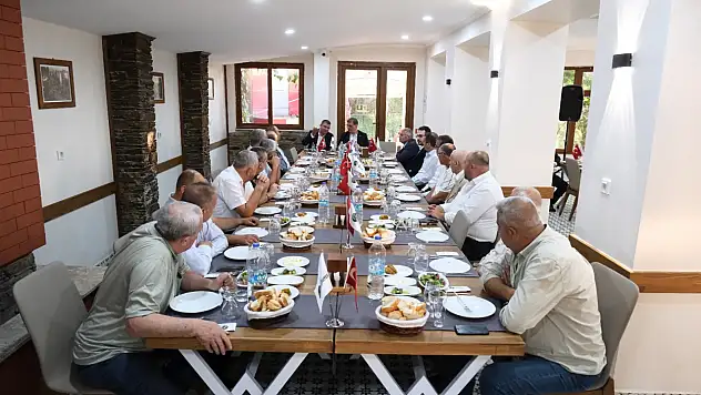 Başkan Tugay Oda Başkanlarıyla Yemekte Buluştu