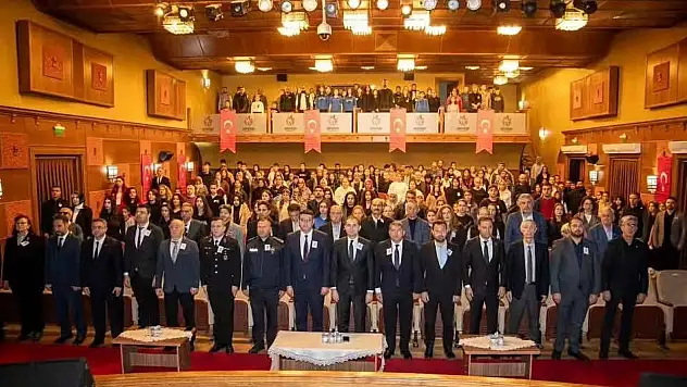 Bayındır'da 10 Kasım Atatürk'ü Anma Programı Düzenlendi