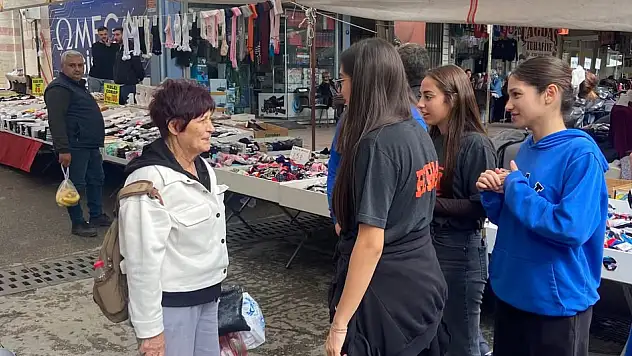 Bayındır Öğrencilerinden Anlamlı Davranış