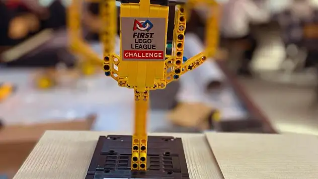 BIÇAKÇI KÖY'ÜNDE GELECEĞİN TEKNOLOJİ LİDERLERİ YETİŞİYOR