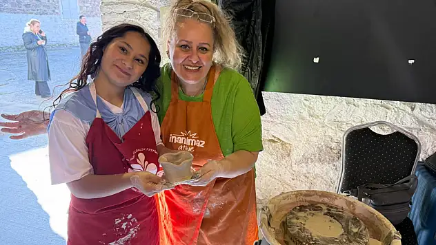 'BİR GÜN DEĞİL 365 GÜN ENGELLİLİĞİN FARKINDAYIZ' ETKİNLİĞİ KONAK'TA GERÇEKLEŞTİRİLDİ