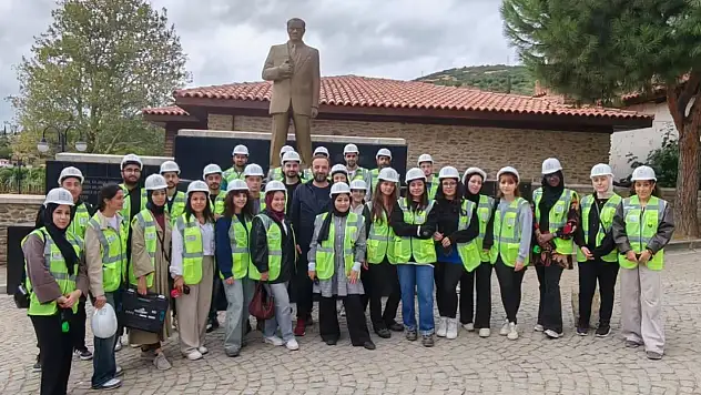 Birgi'de Taşlara Hayat Veren Genç Mimarlar