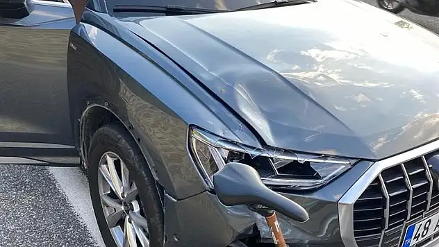 Bisiklet sürerken araba çarptı… Talihsiz doktor hayatını kaybetti