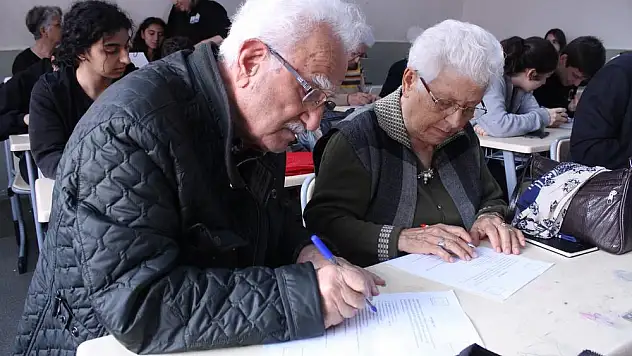 Bu okulun adı “Mutluluk üniversitesi”