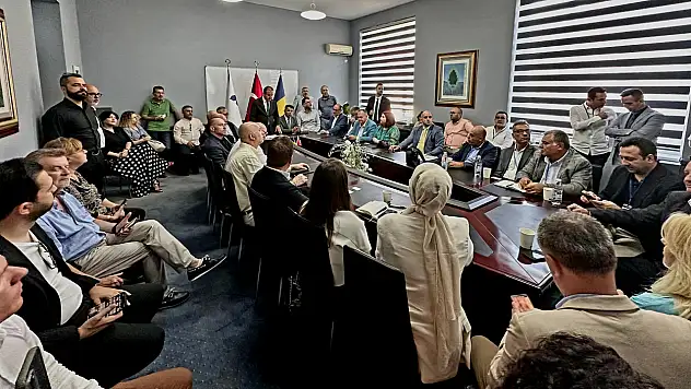 Bükreş'te İş Forumu Gerçekleştirildi