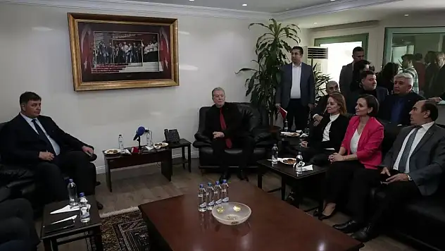 CEMİL TUGAY'DAN ESNAFA 'MECLİS' SÖZÜ