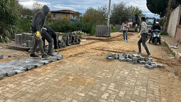 Ceritler Mahallesi Yolunda Taş Tamiratı Çalışmaları Başladı