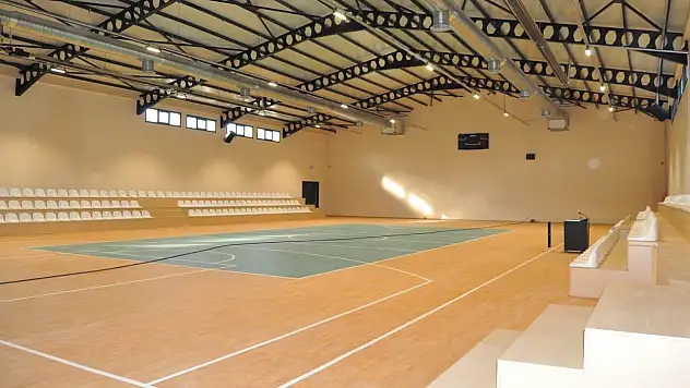Torbalı Anadolu İmam Hatip Lisesi'ne Yeni Kapalı Spor Salonu