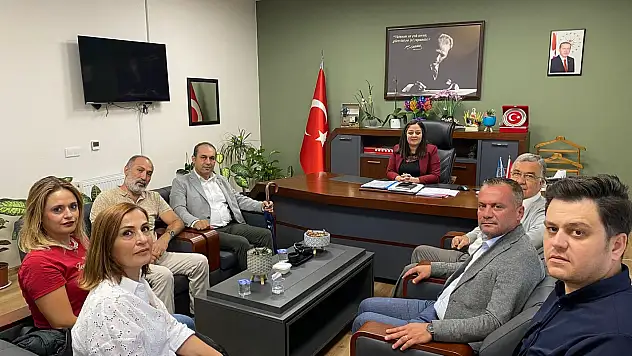 CHP Tire İlçe Başkanından Milli Eğitim Müdürüne Ziyaret