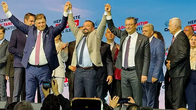 CHP’NİN ÖDEMİŞ’TEKİ BELEDİYE MECLİS ÜYELİĞİ LİSTESİ AÇIKLANDI