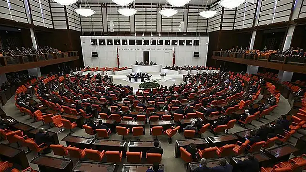 CHP’nin Olağanüstü Toplanma Çağrısıyla Meclis, Son Zamları ve Ekonomiyi Görüşmek İçin Toplanıyor