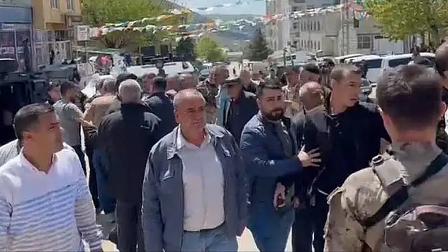 CHP’nin seçim çalışmalarında 5 gözaltı!