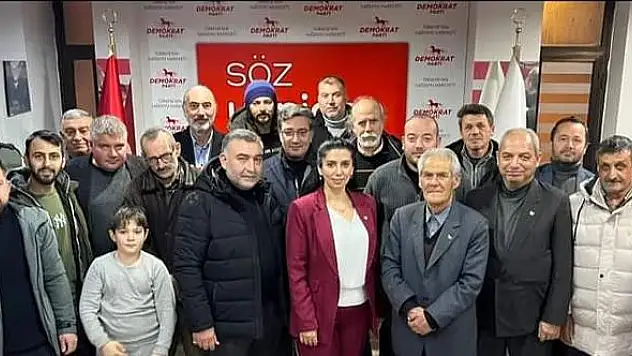 DEMOKRAT PARTİ ÖDEMİŞ'TE GÖVDE GÖSTERİSİ