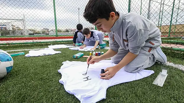 Depremzede çocuklar Buca’nın etkinlikleriyle moral topluyor