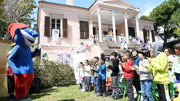 Depremzede çocuklar için Bornova Belediyesi'nden moral etkinliği