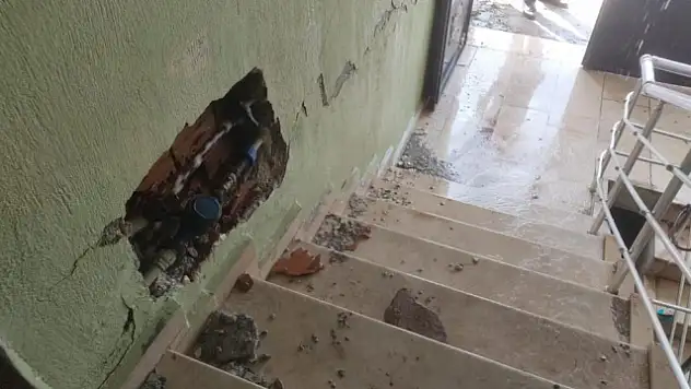 Depremzedelere büyük ayıp!