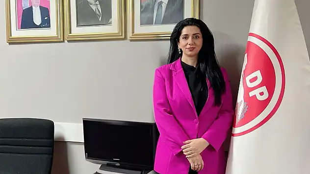 Dilek Acar Güleç Eleştiri Partizanlık Değil Sorumluluktur