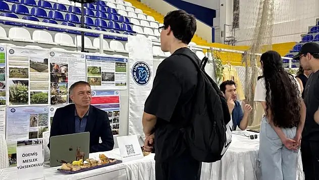 Ege Üniversitesi'nden Ödemiş'te Öğrencilere Kariyer Rehberliği