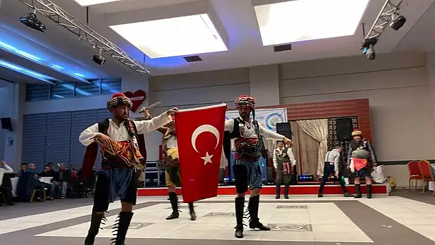 ENGELSİZ YAŞAM DERNEĞİ YENİ YILI KUTLADI