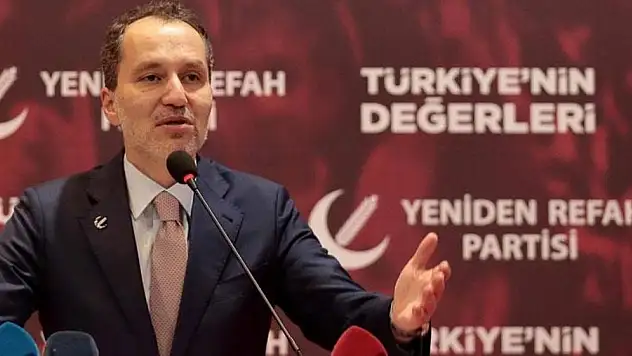 Erbakan: Dış güçlerin vesayeti altında