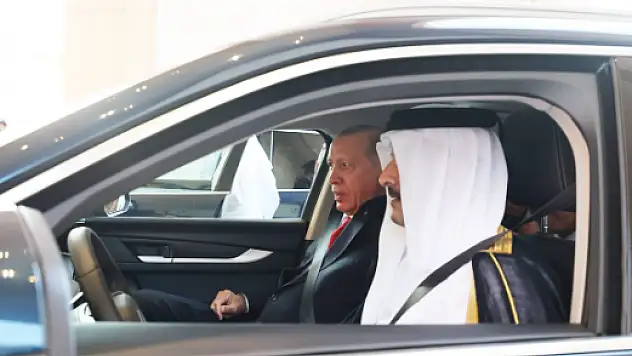 Erdoğan’dan Katar Emiri’ne Togg hediyesi