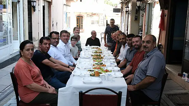 Esnaf, Başkan Okuroğlu ile Kahvaltıda Buluştu