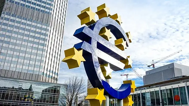 Euro Bölgesi resesyona girdi