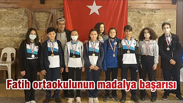 Fatih ortaokulunun madalya başarısı