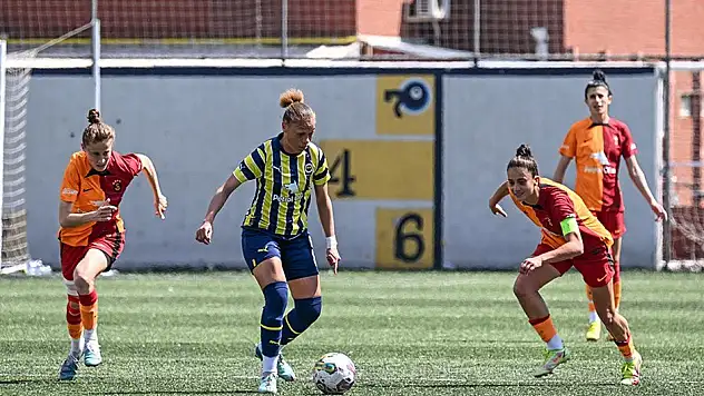 Fenerbahçe Kadın Futbol Takımı, Galatasaray’ı eleyerek finale yükseldi
