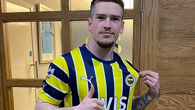 Fenerbahçe Ryan Kent transferini resmen duyurdu